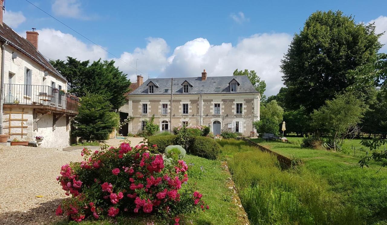 Le Moulin Du Bourg Hotell Epeigne-les-Bois Exteriör bild