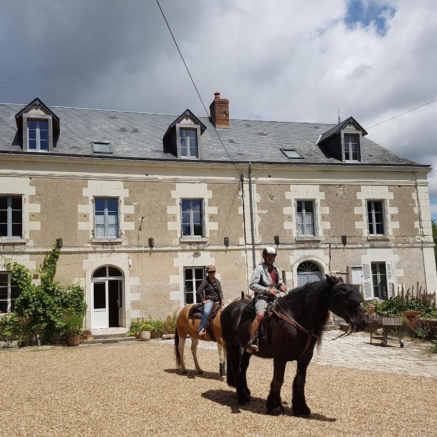 Le Moulin Du Bourg Hotell Epeigne-les-Bois Exteriör bild