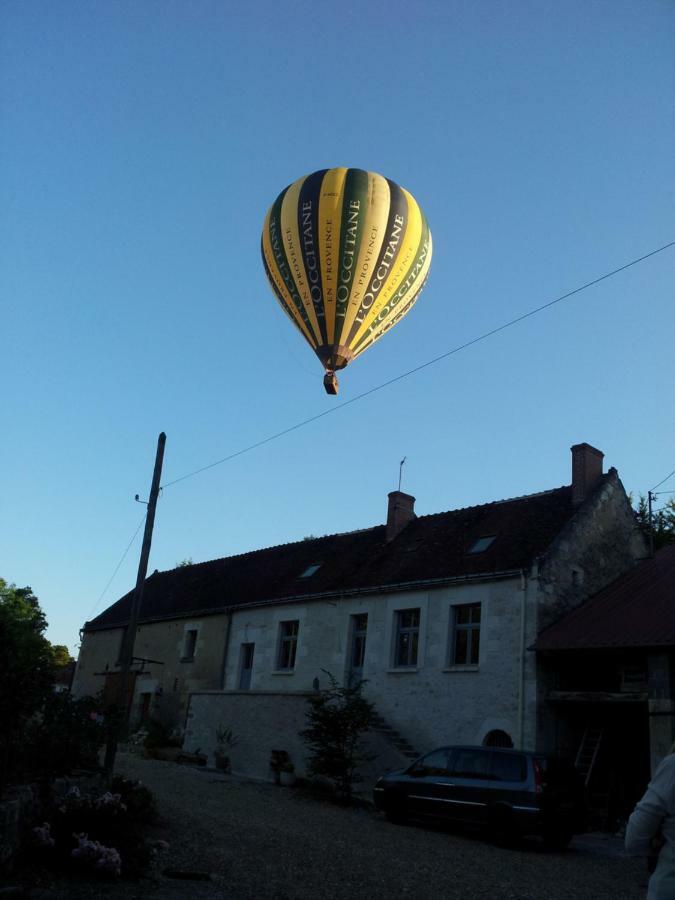 Le Moulin Du Bourg Hotell Epeigne-les-Bois Exteriör bild