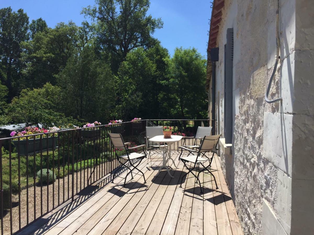 Le Moulin Du Bourg Hotell Epeigne-les-Bois Exteriör bild