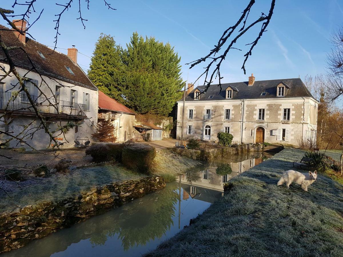 Le Moulin Du Bourg Hotell Epeigne-les-Bois Exteriör bild